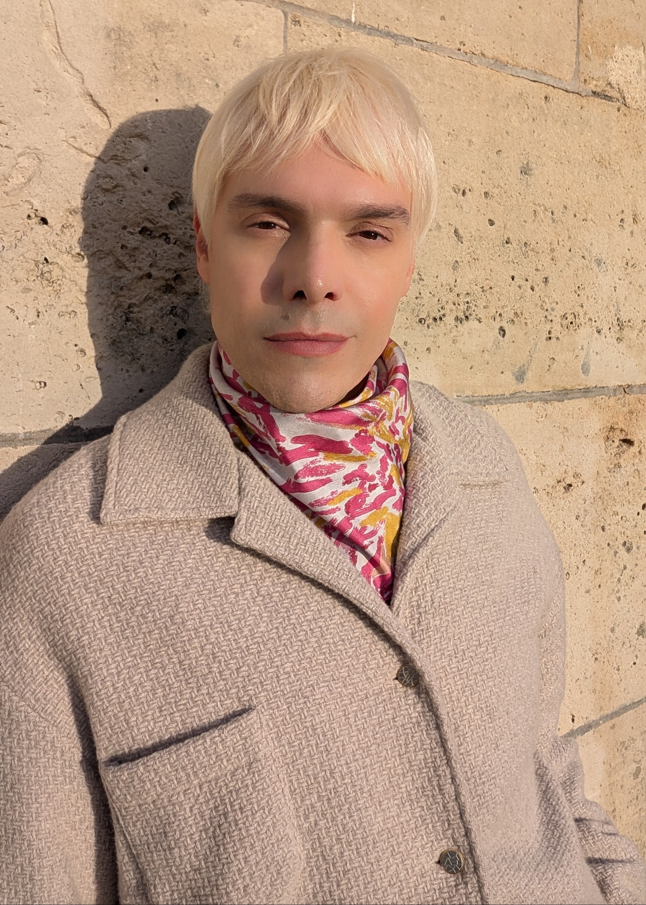 Sammy Voigt wears silk foulard Fleur de Dahlia